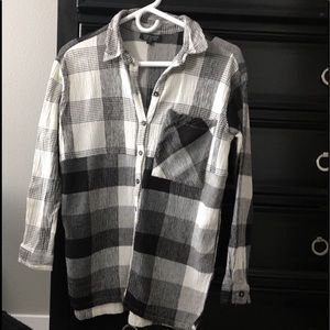 Top shop black/white 3/4 sleeve pocketed plaid